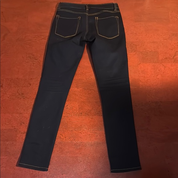 Signature Skinny Jean Misses - Picture 3 of 4